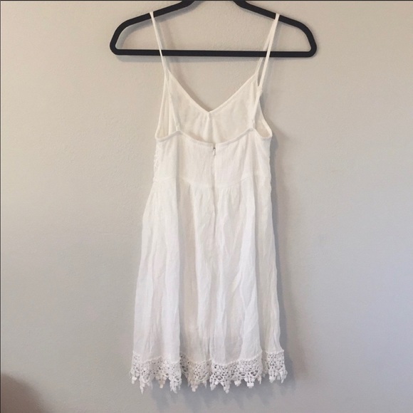 ✨SOLD✨HP✨Poetry white lace summer dress✨ - Picture 3 of 3